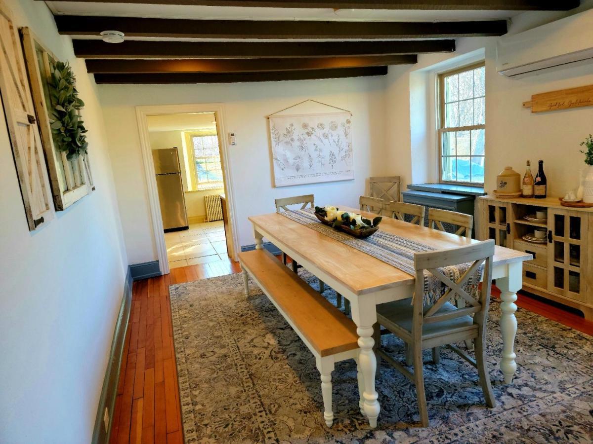 Downingtown Manor - 1900S Farmhouse With Creek Views Exteriér fotografie